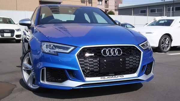 【海外限定・新品】AUDI ブルー・スリー80周年記念車 海外限定・新品】AUDI ブルー・スリー80周年記念車 海外限定・新品